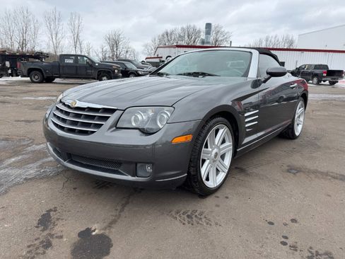 Used 2005 Chrysler Crossfire Limited image 1