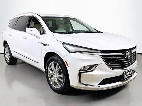 Used 2022 Buick Enclave Premium w/ Experience Buick Package image 3
