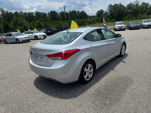 Used 2013 Hyundai Elantra GLS w/ Preferred Pkg FWD image 5