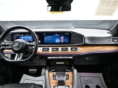 Used 2025 Mercedes-Benz GLS 450 4MATIC image 16