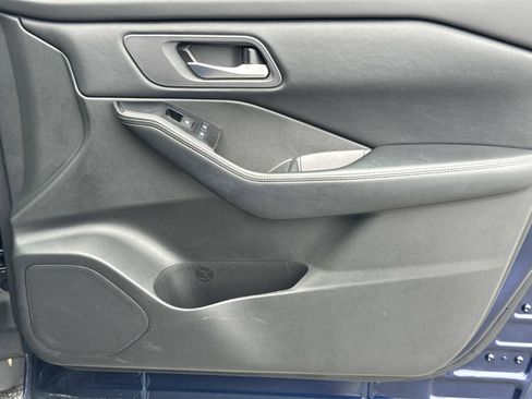 Used 2024 Nissan Rogue SV image 23