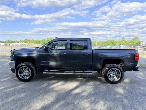Used 2018 Chevrolet Silverado 1500 LT w/ All Star Edition AWD/4WD image 8