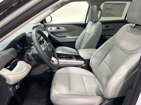 New 2026 Ford Explorer Active w/ Active Comfort Package image 10