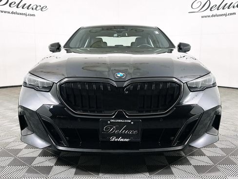Used 2024 BMW 540i xDrive 540i xDrive Premium M Sport w/ Premium Package image 2