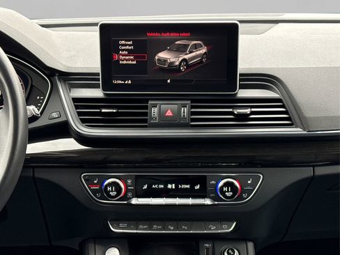 Used 2019 Audi Q5 Prestige w/ Prestige Package image 21