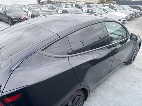 Used 2023 Tesla Model Y Performance AWD/4WD image 7