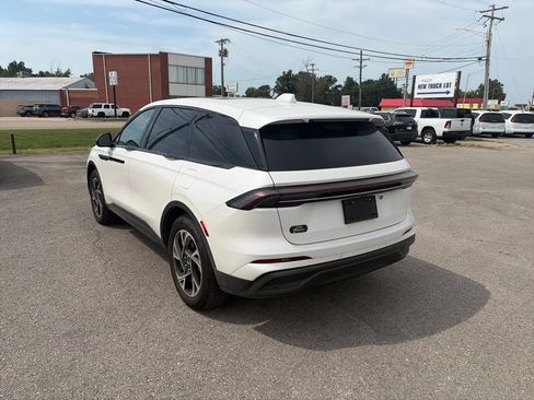 Used 2025 Lincoln Nautilus Premier w/ Equipment Group 102A AWD/4WD image 4
