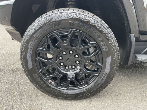 New 2026 GMC Hummer EV 4x4 Crew Cab image 67