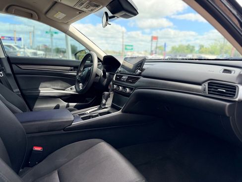 Used 2019 Honda Accord LX image 13