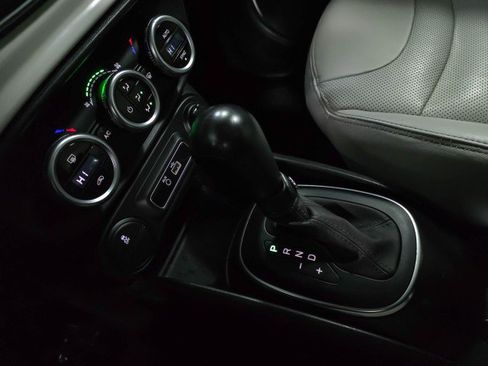 Used 2020 FIAT 500L Trekking w/ Popular Equipment Group image 27