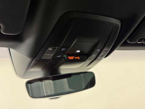 Used 2023 Porsche Taycan image 26