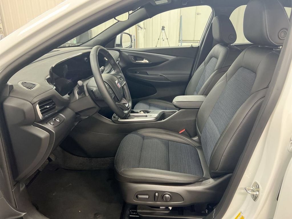 New 2026 Buick Envista Sport Touring w/ Convenience I Package FWD image 19