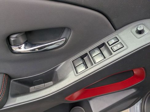 Used 2024 Nissan Frontier PRO-4X w/ Technology Package image 10