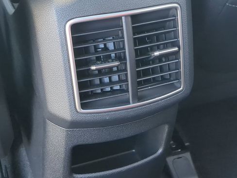 Used 2025 Kia Sportage SX image 22