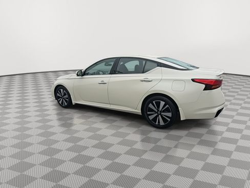 Used 2019 Nissan Altima 2.5 SV image 6