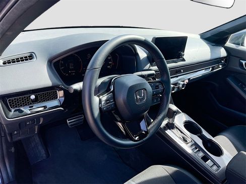 Used 2025 Honda Civic Sport image 9