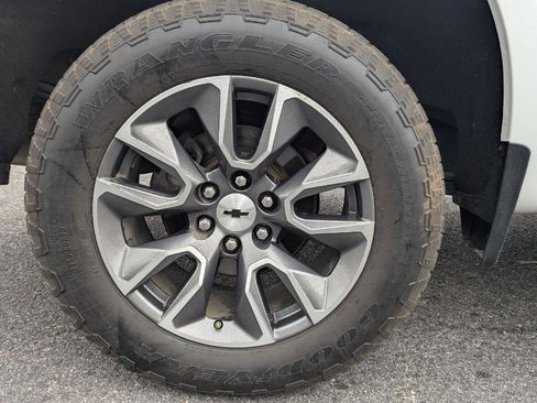 Used 2020 Chevrolet Silverado 1500 RST AWD/4WD image 12