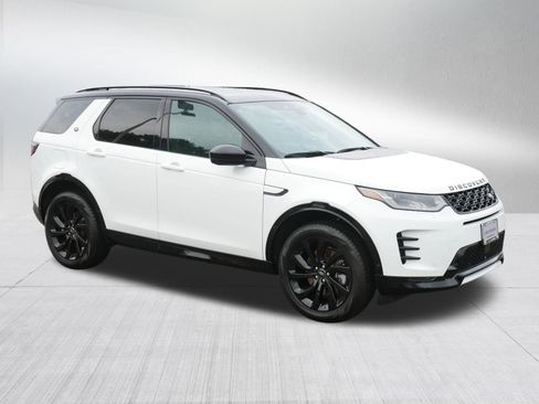 Used 2024 Land Rover Discovery Sport Dynamic SE image 3