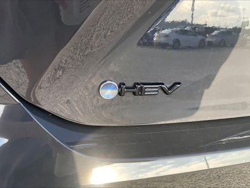 Used 2026 Toyota Camry SE FWD image 30
