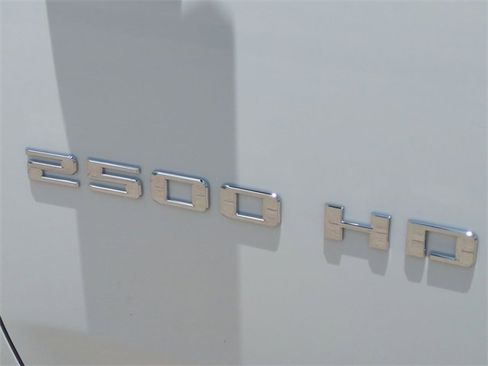 Used 2020 Chevrolet Silverado 2500 LTZ w/ Safety Package image 30
