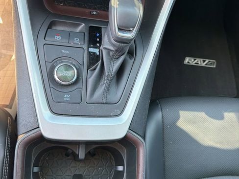 Used 2023 Toyota RAV4 Limited AWD/4WD image 20