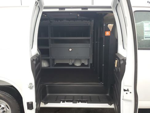 New 2025 GMC Savana 2500 w/ Driver Convenience Package image 29