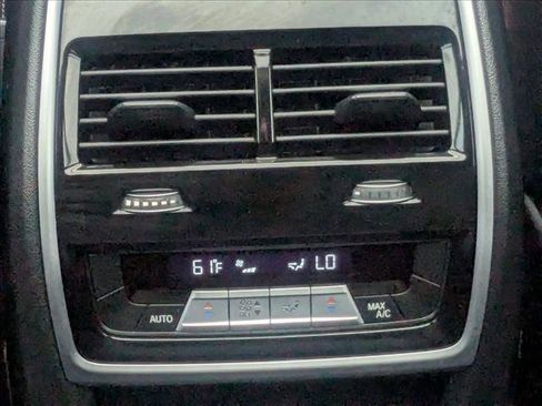 Used 2019 BMW X7 xDrive40i w/ Premium Package image 23