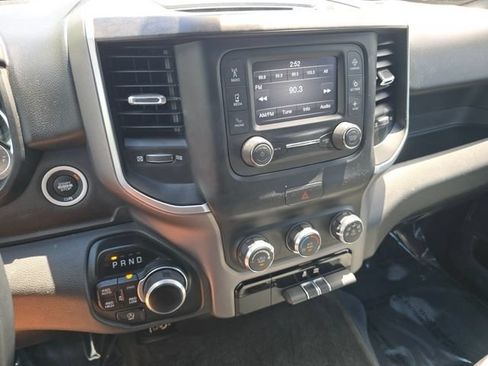 Used 2022 RAM 1500 Big Horn AWD/4WD image 38