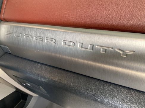 Used 2022 Ford F350 Platinum w/ Tremor Off-Road Package image 31