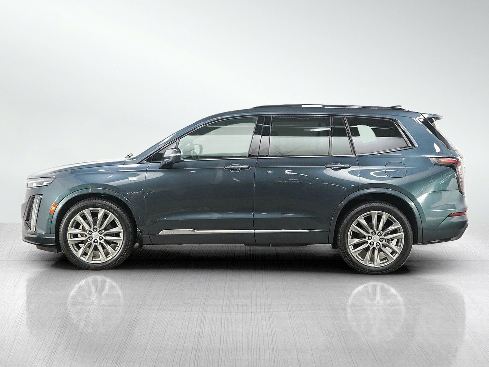 Used 2020 Cadillac XT6 Premium Luxury FWD image 2