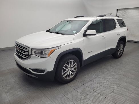Used 2019 GMC Acadia SLE FWD image 2
