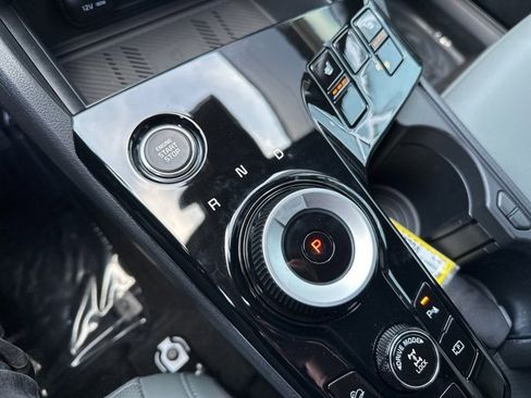 Used 2025 Kia Sportage X-Line image 14