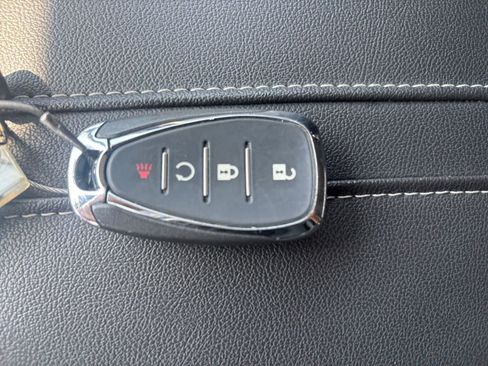 Used 2025 Chevrolet Blazer LT FWD image 21