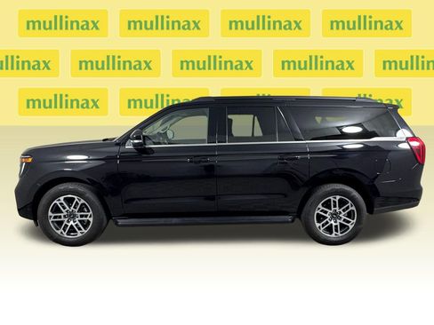 Used 2025 Ford Expedition Max Active RWD image 9