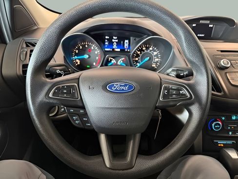 Used 2017 Ford Escape SE FWD image 17