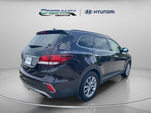 Used 2017 Hyundai Santa Fe SE image 8