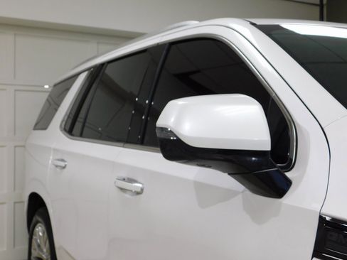 Used 2023 GMC Yukon Denali image 12