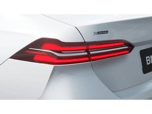 New 2026 BMW 530i xDrive image 8