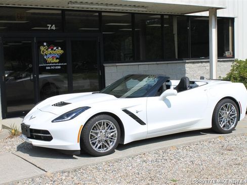 Used 2015 Chevrolet Corvette Stingray Convertible w/ 3LT Preferred Equipment Group RWD image 2