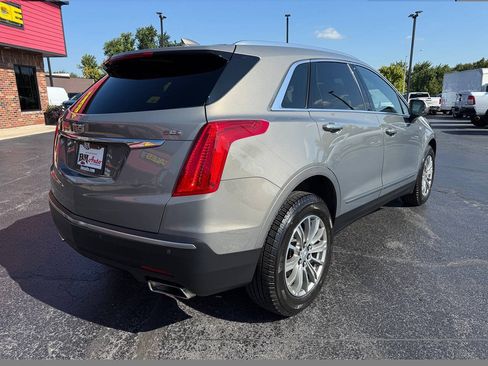 Used 2017 Cadillac XT5 Luxury w/ Driver Awareness Package FWD image 7