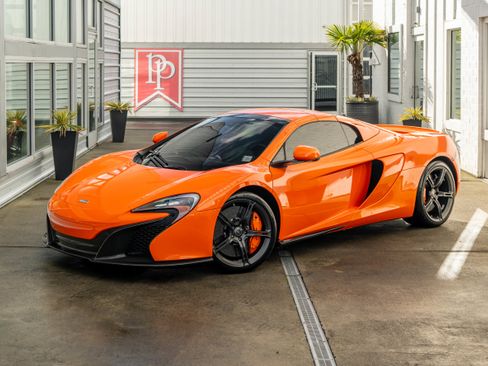 Used 2015 McLaren 650S Spider image 2