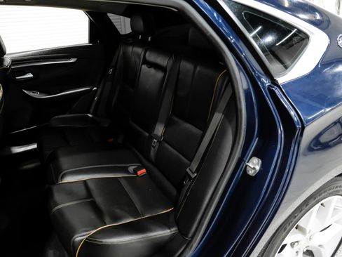Used 2019 Chevrolet Impala Premier FWD image 38