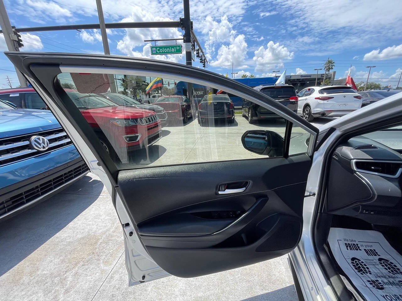 Used 2022 Toyota Corolla SE FWD image 8