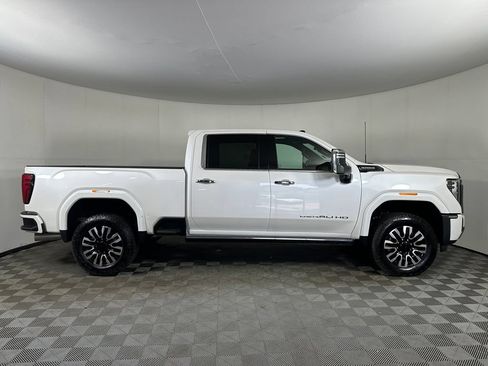 Used 2025 GMC Sierra 2500 Denali Ultimate AWD/4WD image 6