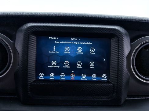 Used 2022 Jeep Wrangler Unlimited Sport image 17