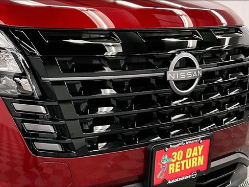 New 2026 Nissan Pathfinder Platinum image 15