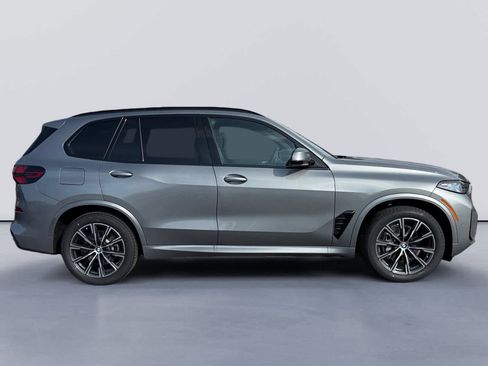 New 2026 BMW X5 xDrive40i w/ M Sport Package image 2