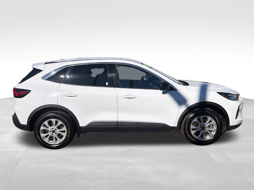 Used 2023 Ford Escape Active AWD/4WD image 6