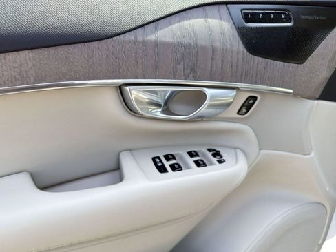 Used 2023 Volvo XC90 B6 Plus w/ Protection Package Premier image 12