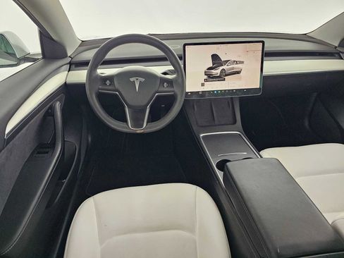 Used 2022 Tesla Model 3 Standard Range image 19